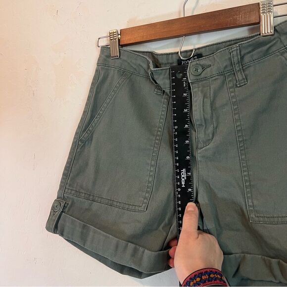 Jones New York Green Size 4 Utility Shorts Rolled Cuff with Button EUC - Picture 2 of 14